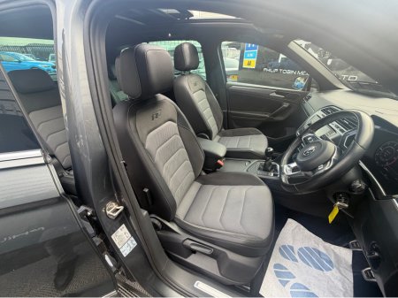 2018 Volkswagen Tiguan - thumbnail 28