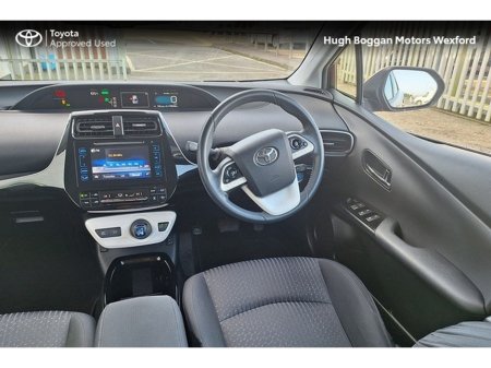 2017 Toyota Prius - thumbnail 9