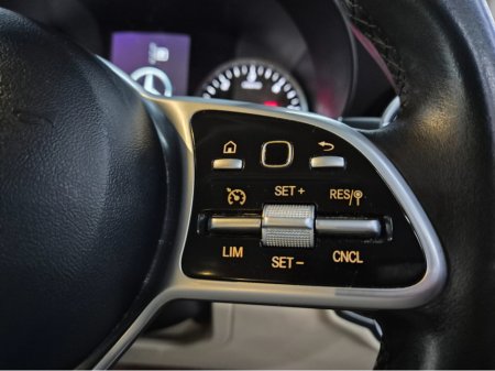 2021 Mercedes-Benz GLC Class - thumbnail 9