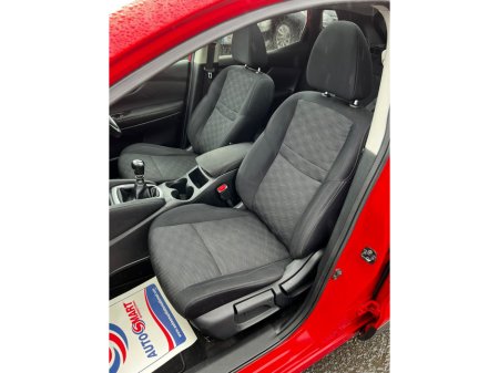 2017 Nissan Qashqai 1.5 DSL XE €13,950 thumbnail