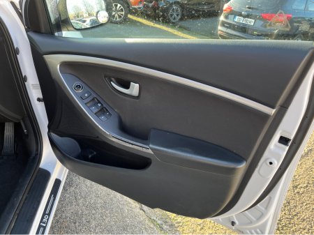 2015 Hyundai i30 - thumbnail 12