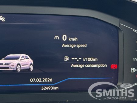 2023 Volkswagen T-Roc STYLE 1.5TSI 150HP €32,950 thumbnail