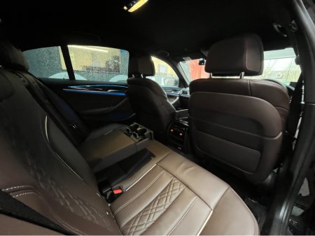 2020 BMW 5 Series - thumbnail 16