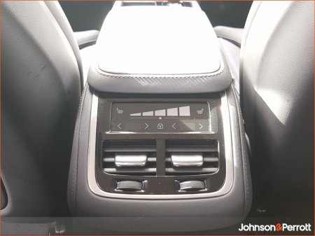 2025 Volvo XC90 T8 455bhp AWD PHEV Core €79,900 thumbnail