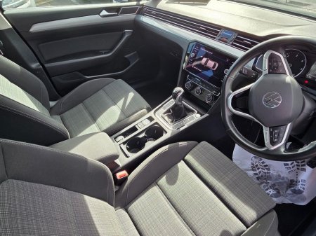 2020 Volkswagen Passat - thumbnail 10