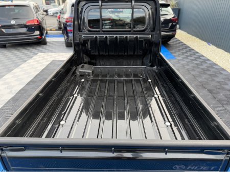 2019 Daihatsu Fourtrak - thumbnail 10