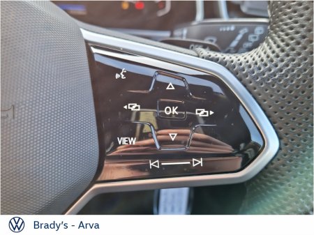 2023 Volkswagen T-Roc R-LINE 1.5 TSI 150BHP D7F 5DR €28,950 thumbnail