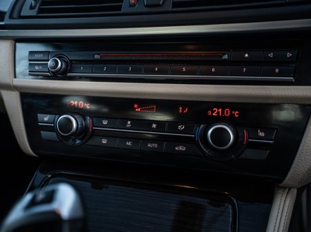 2015 BMW 5 Series - thumbnail 34