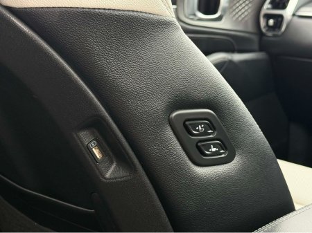 2023 Kia Sorento - thumbnail 25