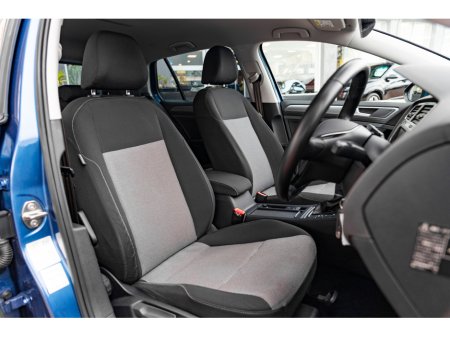 2016 Volkswagen Golf - thumbnail 9