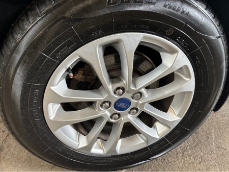 2023 Ford Kuga TITANIUM 2.5 PHEV 225 S6.2 €23,499 thumbnail