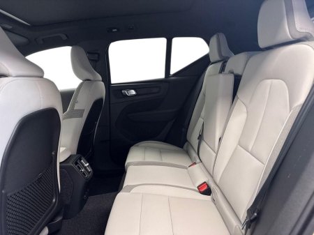 2026 Volvo EX40 - thumbnail 10