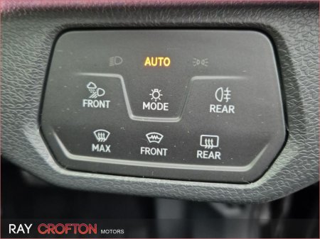 2024 Volkswagen ID.4 PRO PLUS 77kWh 286HP €32,950 thumbnail