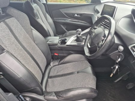 2017 Peugeot 5008 - thumbnail 20