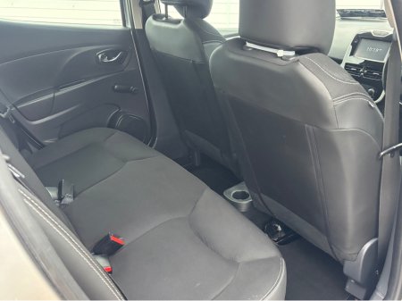 2015 Renault Clio - thumbnail 13