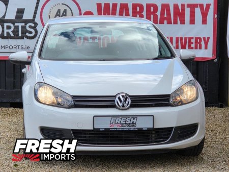 2013 Volkswagen Golf - view 3