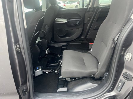 2024 Peugeot Rifter - thumbnail 22