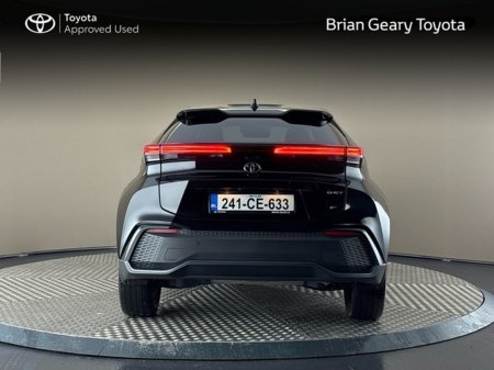 2024 Toyota C-HR 2.0 HYBRID PREMIERE EDITION €37,950 thumbnail