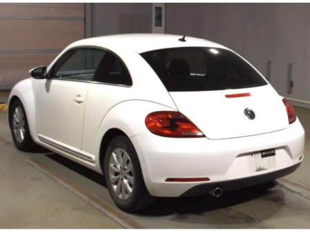 2013 Volkswagen Beetle - thumbnail 4