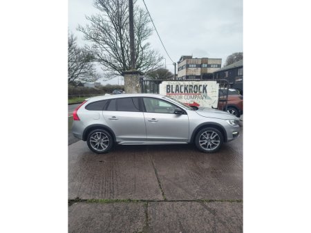 2017 Volvo V60 D3 SE LUXURY G'TRONIC 5DR AUTO CROSS COUNTRY €17,950 thumbnail
