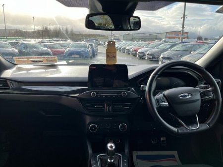 2021 Ford Focus - thumbnail 8