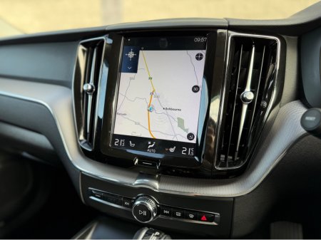 2018 Volvo XC60 - thumbnail 22