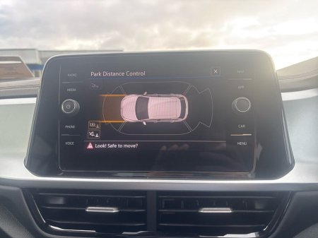 2026 Volkswagen T-Roc EDITION 75 2.0TDI M6F 116HP €40,184 thumbnail