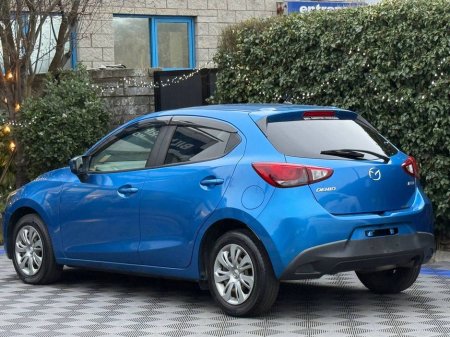2016 Mazda Demio - thumbnail 5