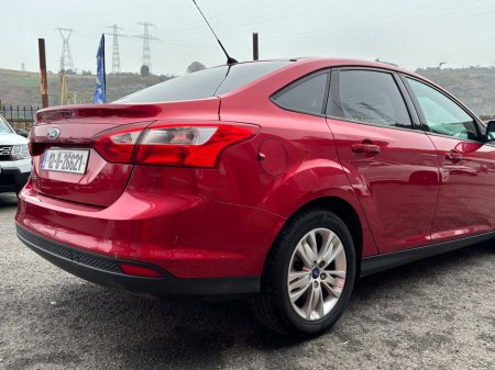 2012 Ford Focus - thumbnail 14