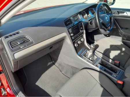 2018 Volkswagen Golf - thumbnail 23