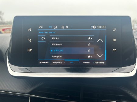 2022 Peugeot 2008 1.2 Puretech 100bhp Allure €21,895 thumbnail