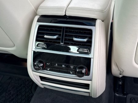 2022 BMW 7 Series - thumbnail 31