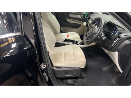 2022 Volvo XC40 - thumbnail 7