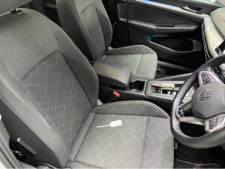 2024 Volkswagen Golf - thumbnail 10