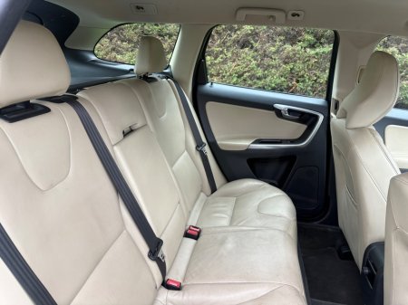 2014 Volvo XC60 - thumbnail 13