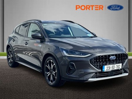 2023 Ford Focus - thumbnail 1
