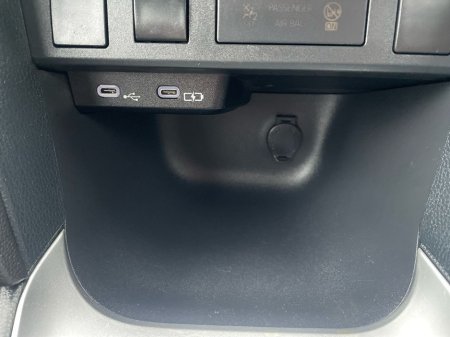 2025 Toyota Yaris Cross 1.5 Hybrid Luna thumbnail