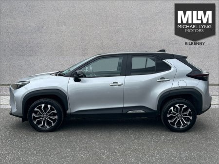 2022 Toyota Yaris Cross 1.5 Hybrid CVT Luna Sport €24,750