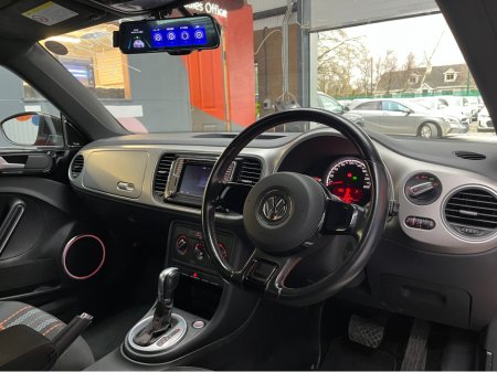 2016 Volkswagen Beetle - thumbnail 8