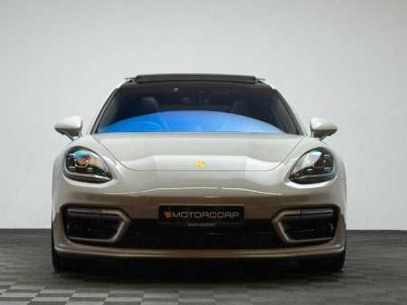 2023 Porsche Panamera - thumbnail 2