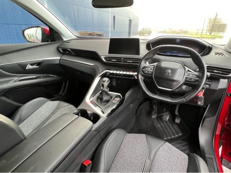 2019 Peugeot 3008 ALLURE 1.5 BLUE HDI 130 6 6.2 4DR €17,900 thumbnail