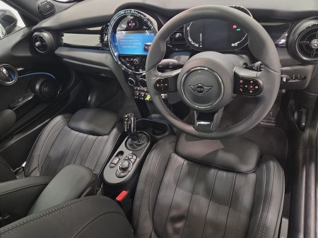 2023 MINI Hatch Electric Level 3 €24,950 thumbnail