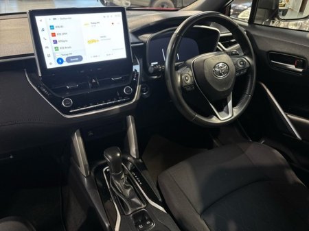 2024 Toyota Corolla Cross LUNA 1.8 HYBRID AUTO €33,750 thumbnail