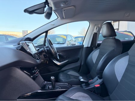 2017 Peugeot 2008 1.2 ALLURE  AUTOMATIC ** TOP SPEC ** 2 KEYS ** SUPERB EXAMPLE ** €11,995 thumbnail