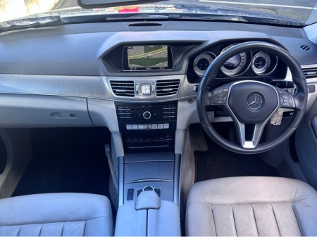 2016 Mercedes-Benz E Class - thumbnail 2