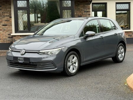 2022 Volkswagen Golf 2.0 TDI 115HP Life €24,750