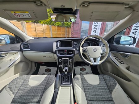 2019 Volvo V40 - thumbnail 22