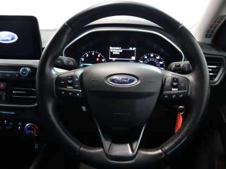 2019 Ford Focus - thumbnail 11