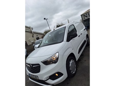 2021 Vauxhall Combo - thumbnail 3