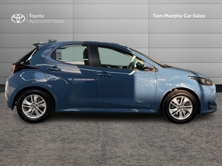 2021 Toyota Yaris HYBRID LUNA 4DR AUTO €21,950 thumbnail